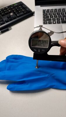 Gant en nitrile bleu ambidextre, épaisseur 15 mil, gants résistants à l'huile, adaptés aux travaux médicaux, industriels et de laboratoire