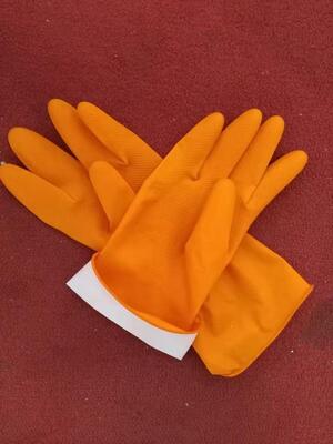 Gants ménagers en latex de 30 cm de longueur équipés de résistance aux produits chimiques et aux perforations pour assurer la protection lors des tâches ménagères