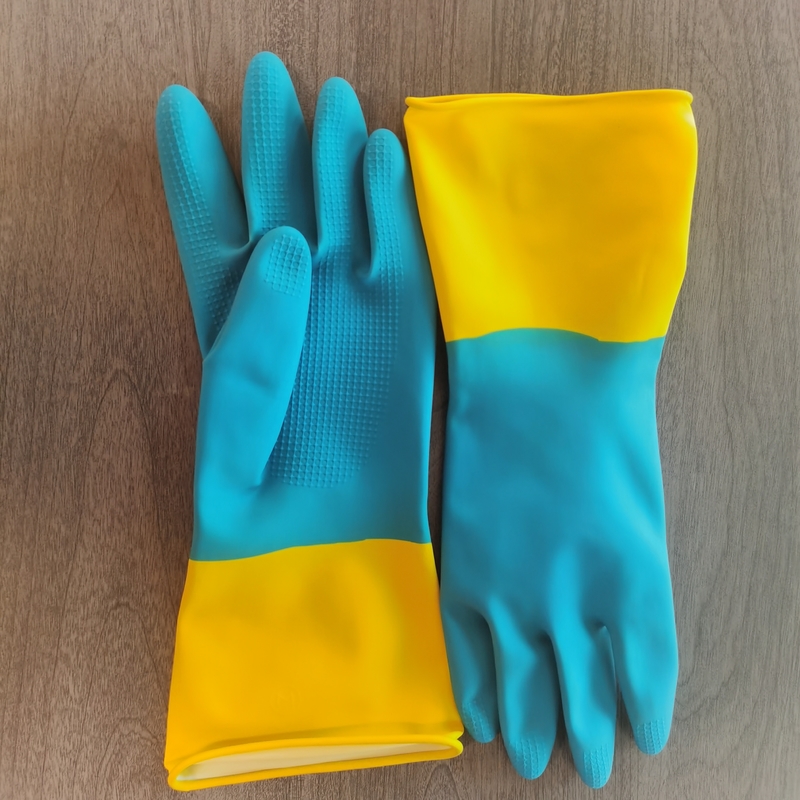 Ménage bicolore industriel de nettoyage de gant de latex de cuisine épaississant la résistance chimique